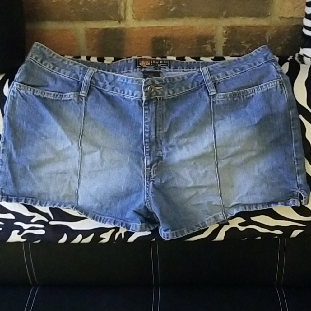 Shorts worn 1x